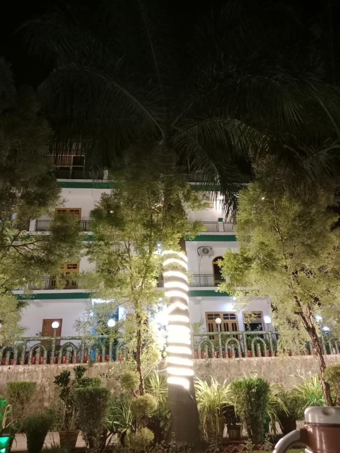 โอโย 41147 โฮเต็ล ตาโปวัน วาฏิกา Hotel ริชิเคช ภายนอก รูปภาพ