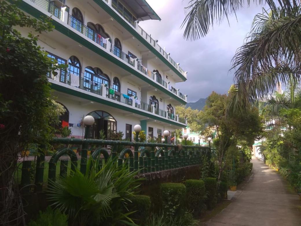 โอโย 41147 โฮเต็ล ตาโปวัน วาฏิกา Hotel ริชิเคช ภายนอก รูปภาพ